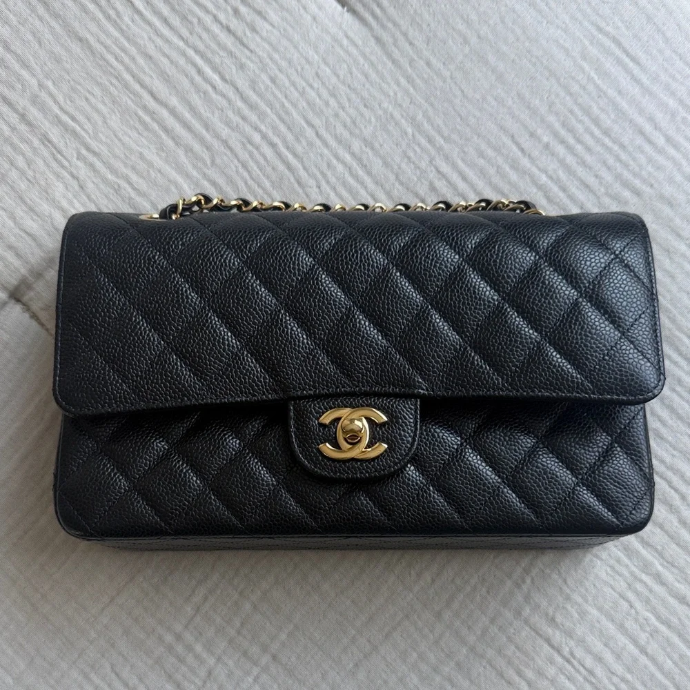 Chanel Classic Double Flap Medium Black Quilted Shoulder Bag with Gold Hardware - Picture 2 of 13